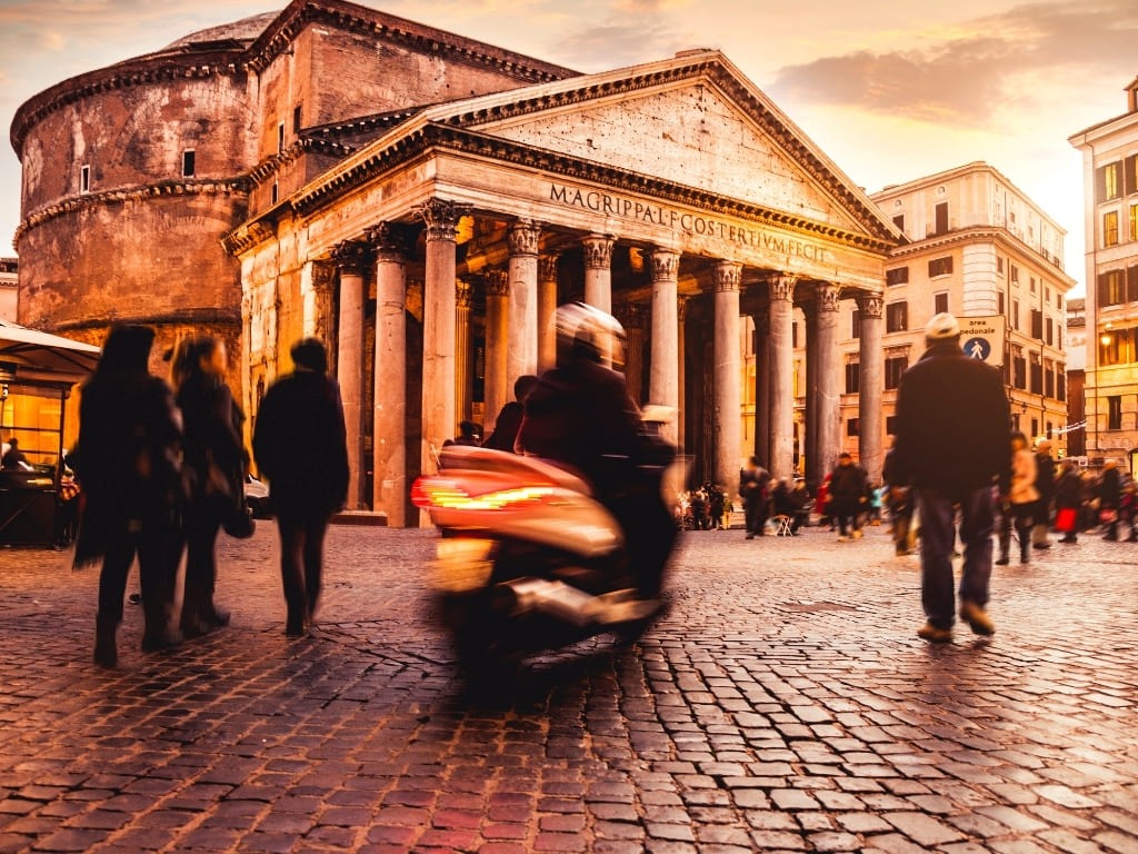 Gestire le tasse e la burocrazia di una casa vacanze a Roma
