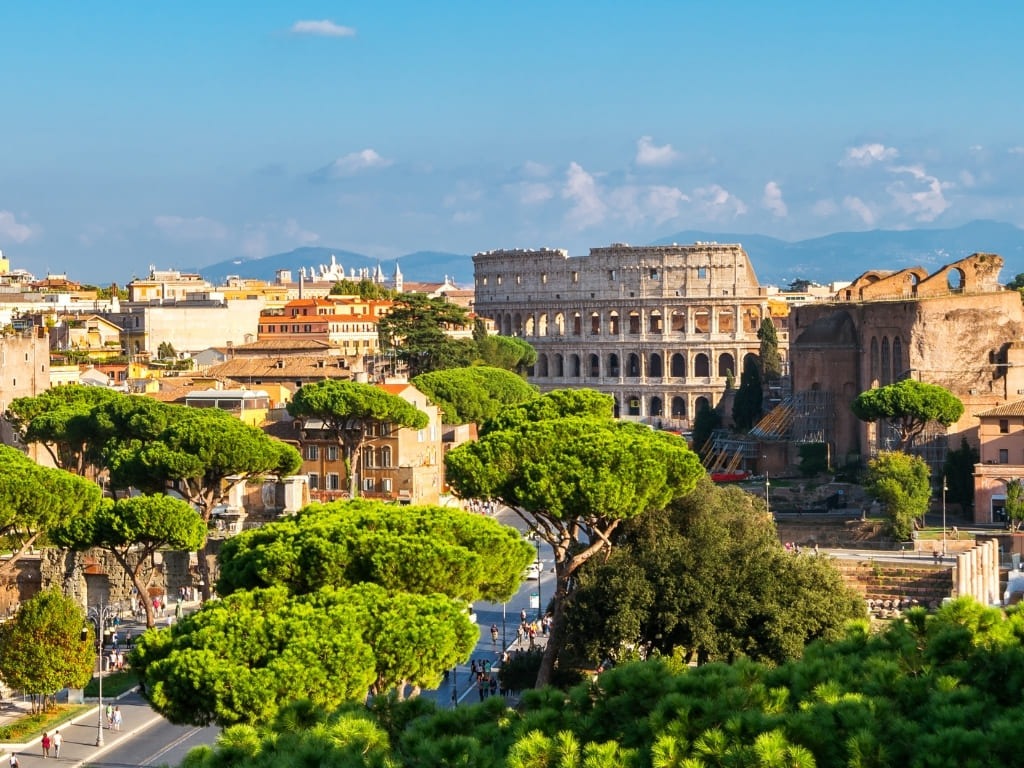 vista sul Colosseo e sulla città 