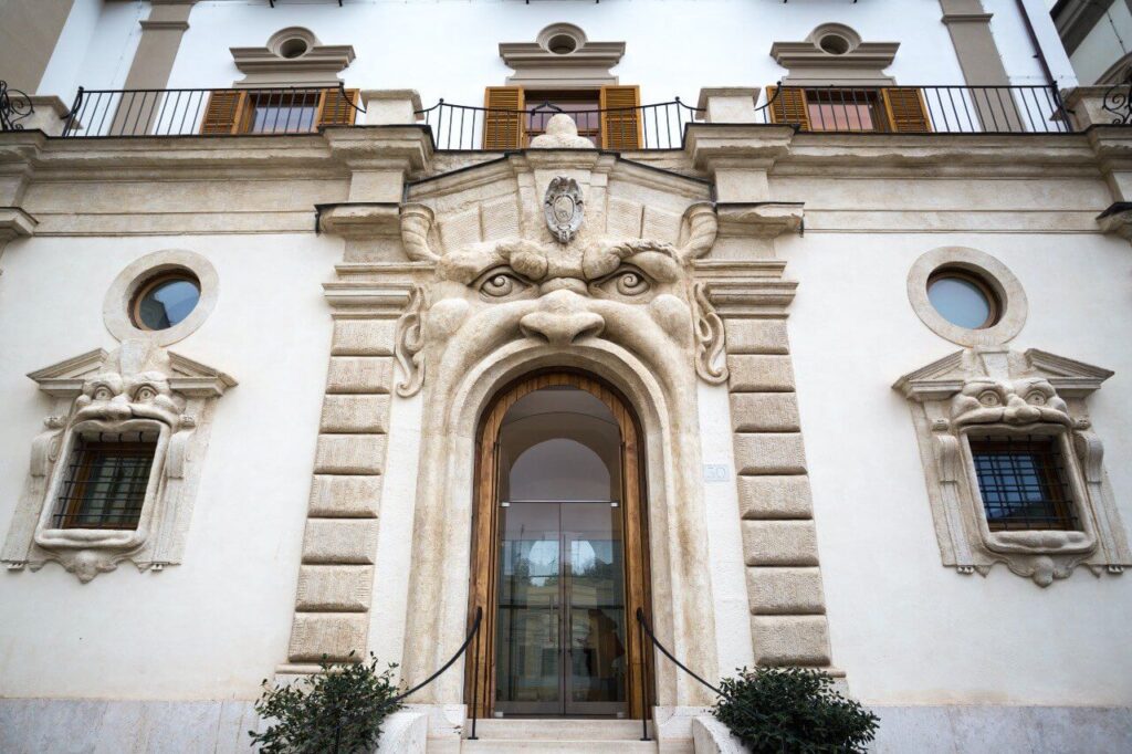 palazzo Zuccari come posto segreto da visitare a Roma centro